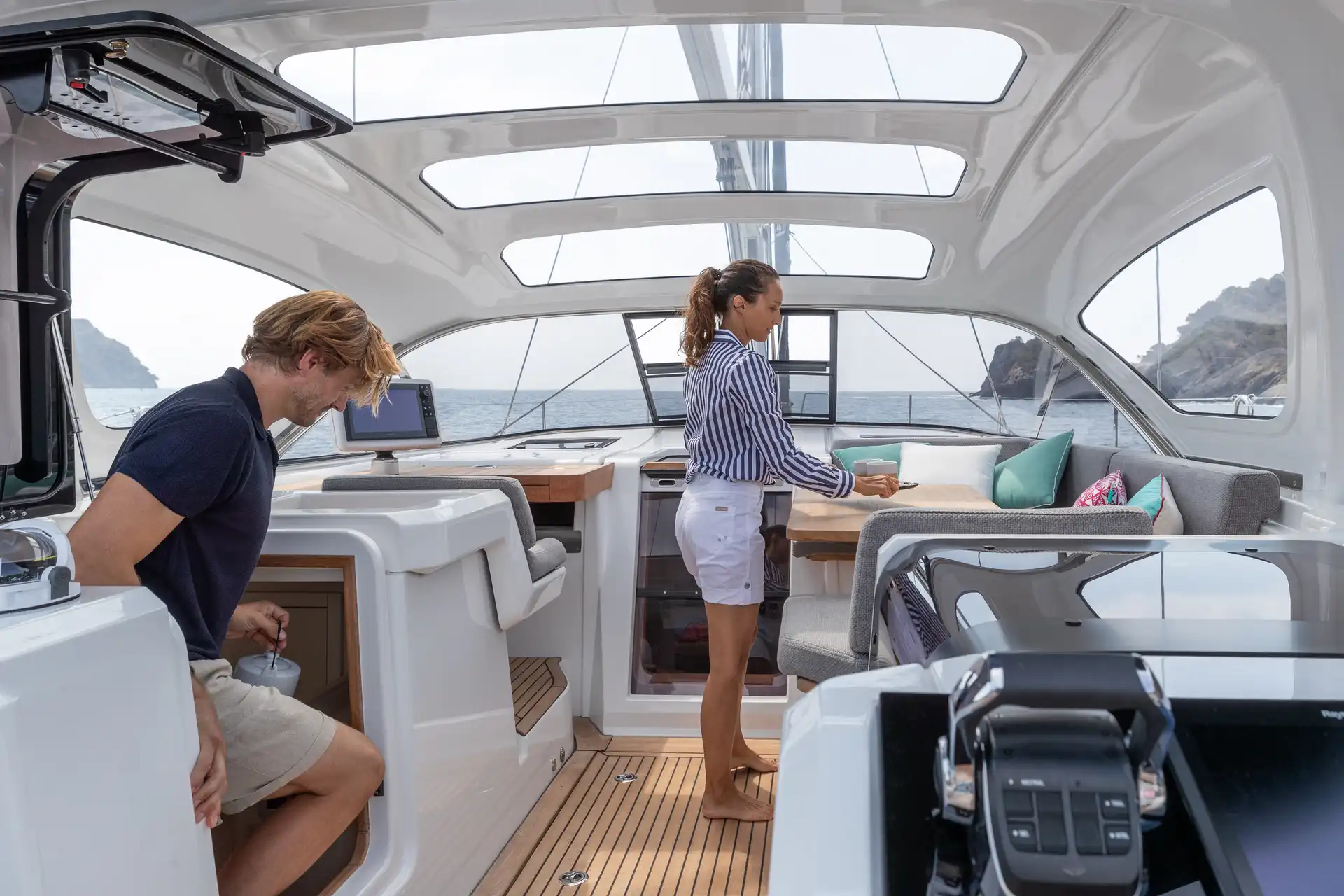 Jeanneau Yacht 55 Image Interior Lifestyle 4