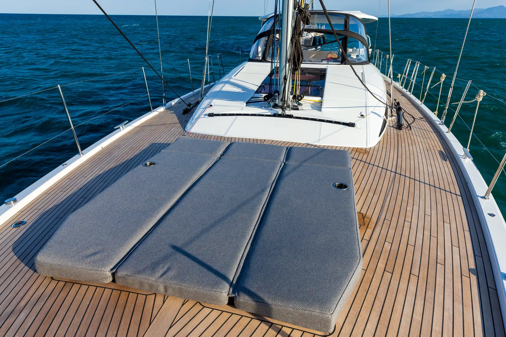 Jeanneau Yacht 60 Image Exterior Details 5