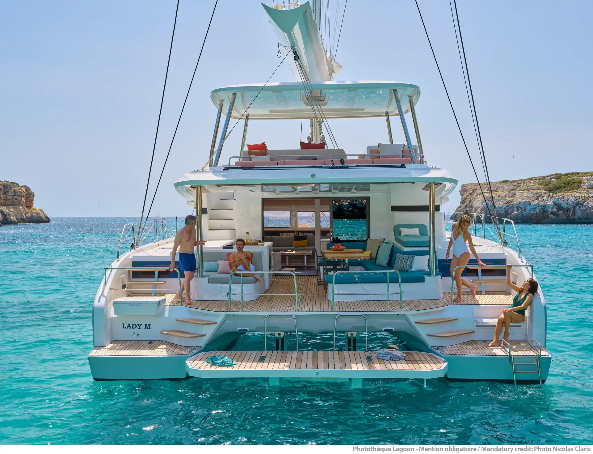 Lagoon 55 Exterior 2