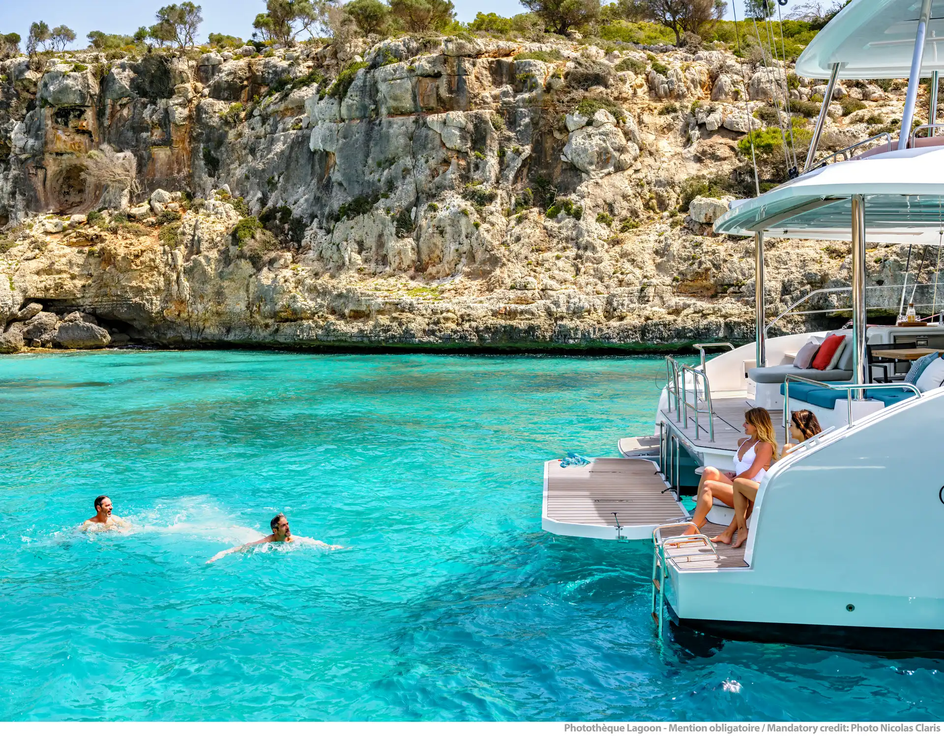 Lagoon 55 Exterior 4