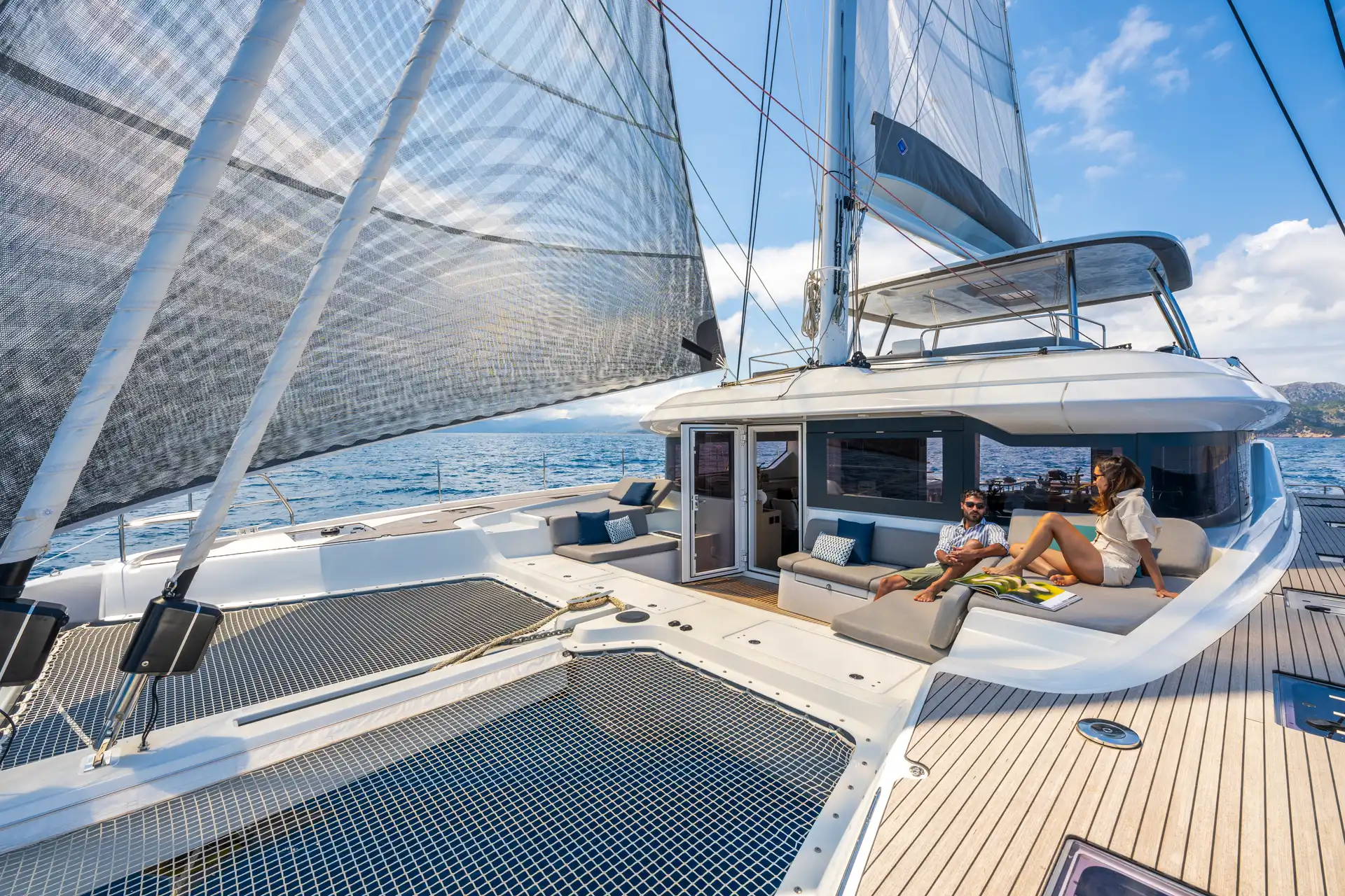Lagoon 60 Exterior 7