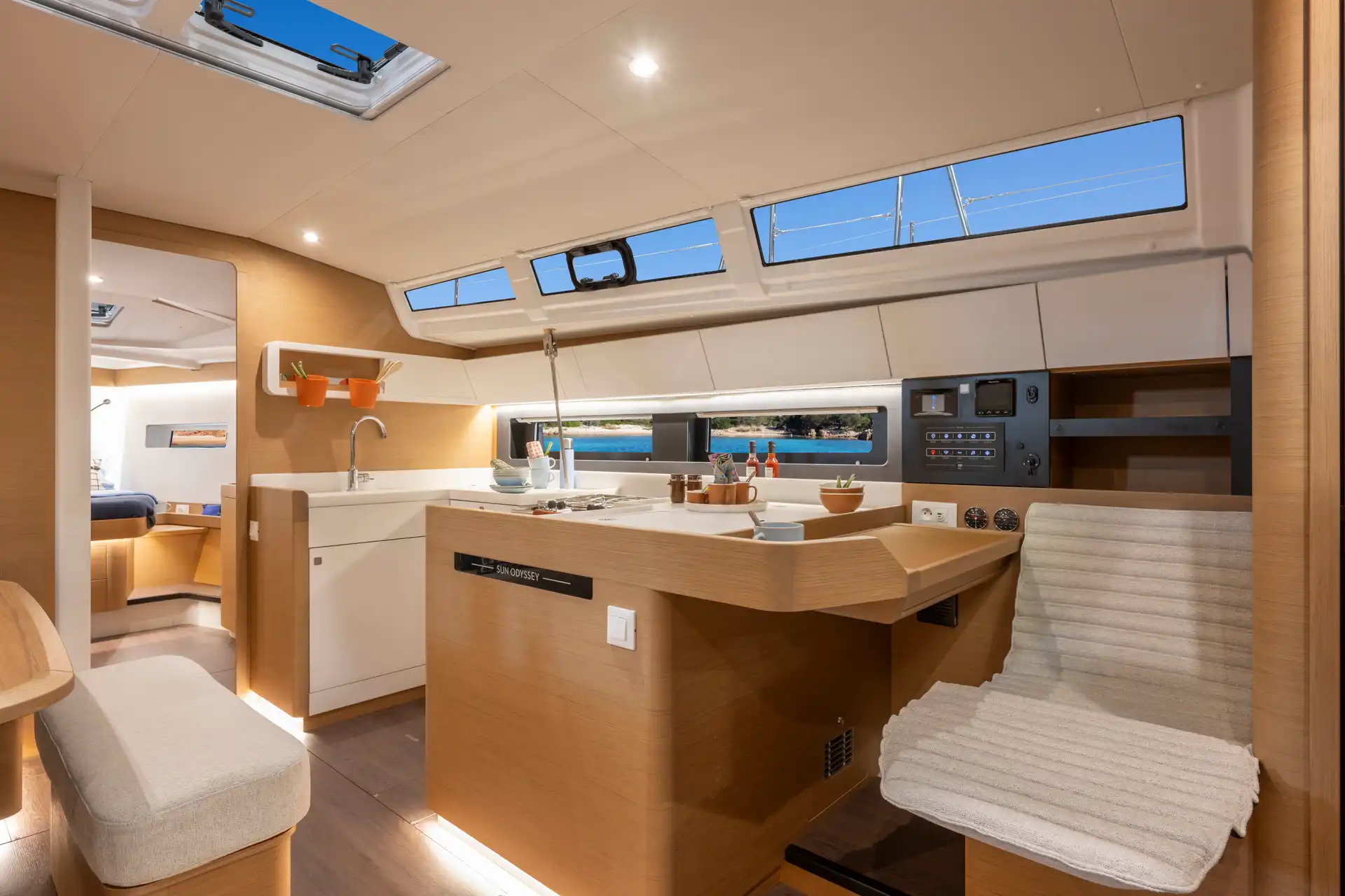 Sun Odyssey 455 Interior