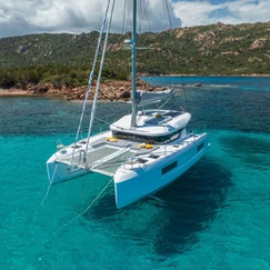 Features of the New Lagoon 38 Catamaran